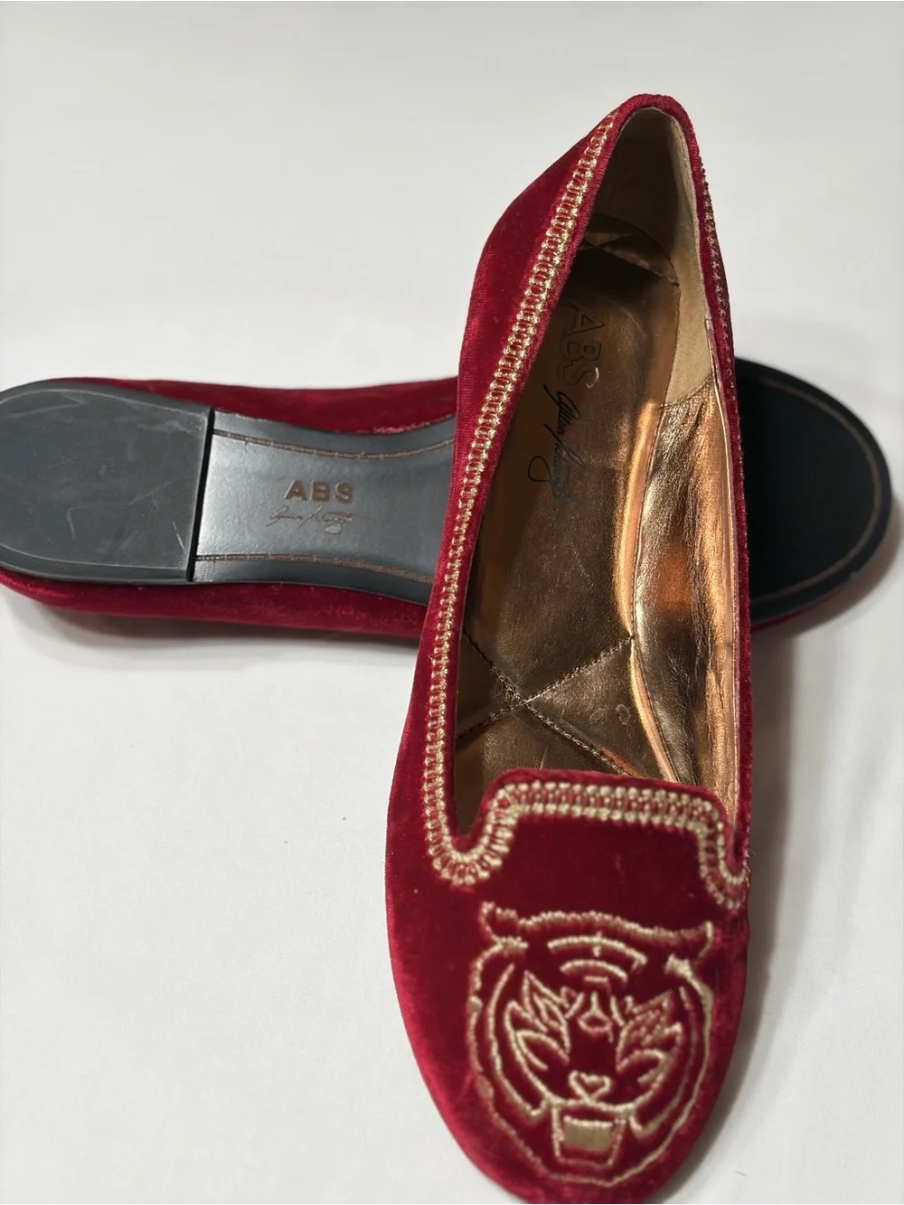 Red Velvet Embroidered Tiger Loafers - Women's size 9 FABULOUS!
